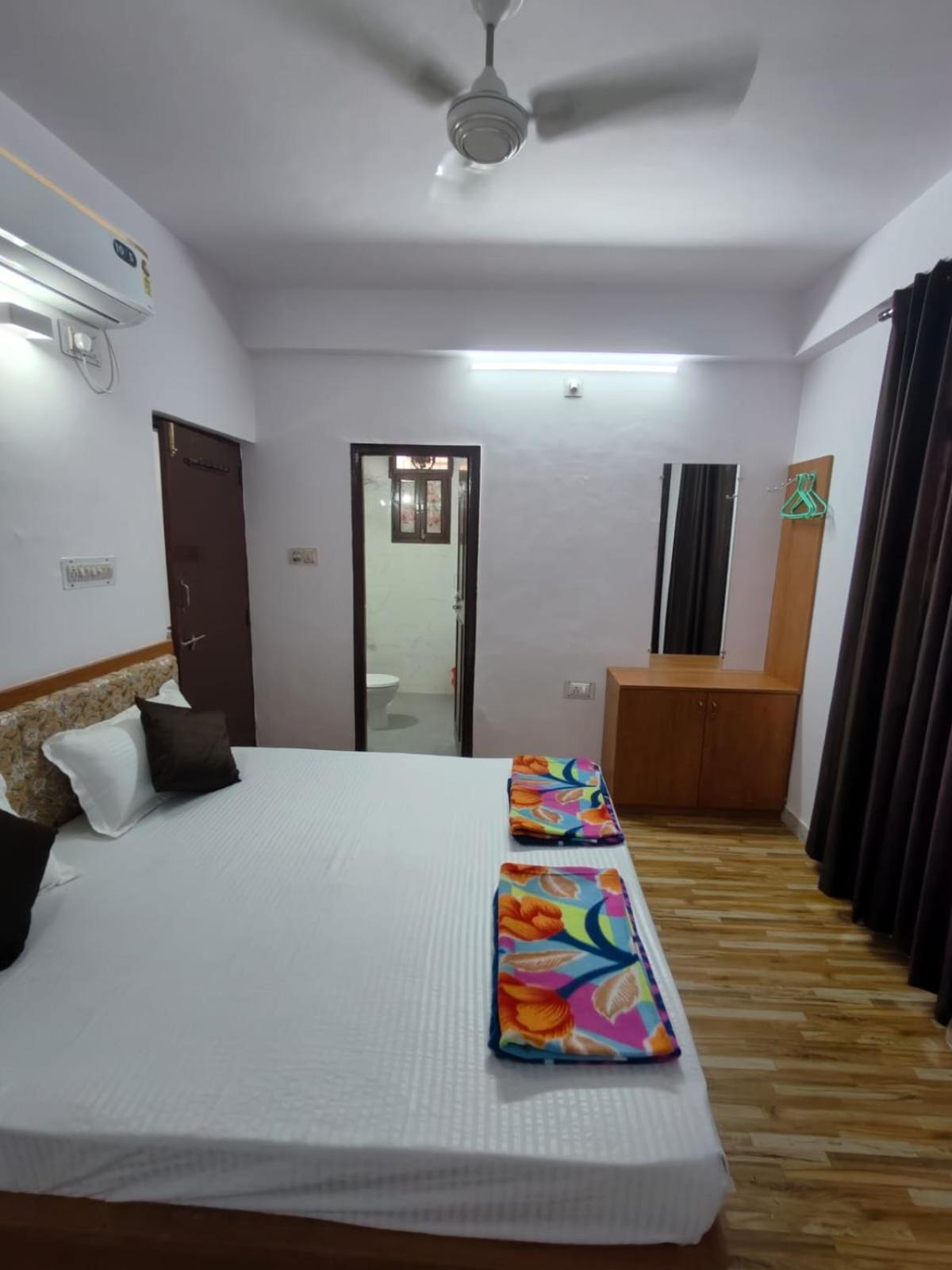 Rk Homestay Udaipur Luaran gambar